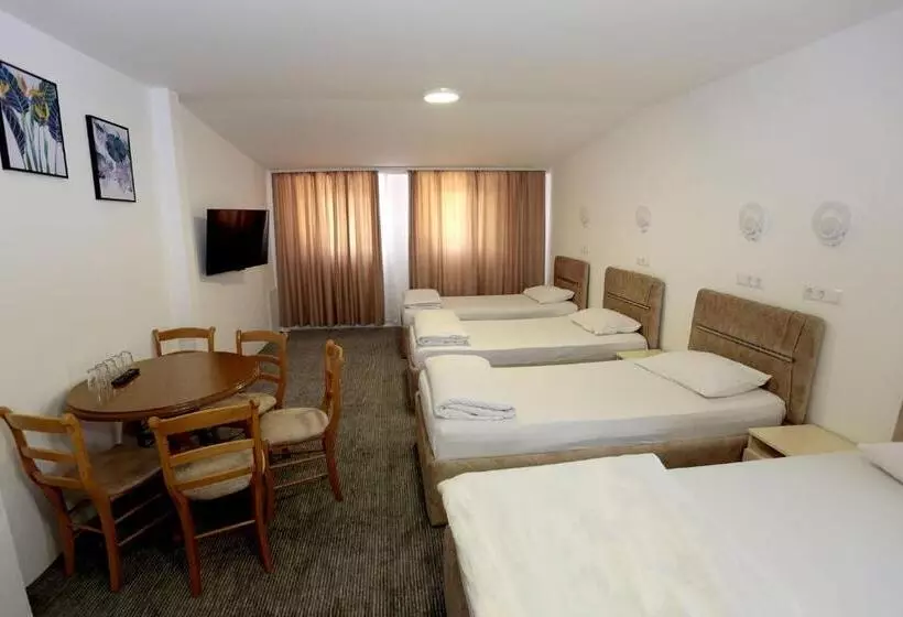 تختخواب و صبحانه Pansion Kipovi