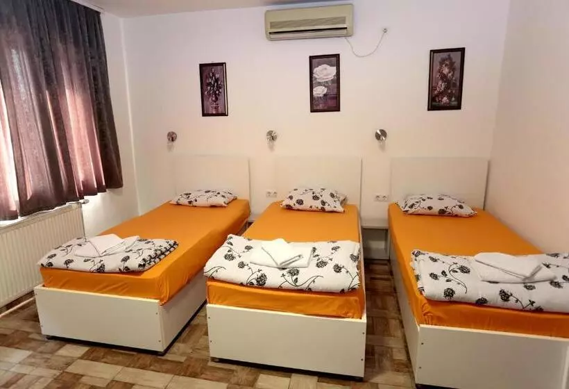 تختخواب و صبحانه Pansion Kipovi