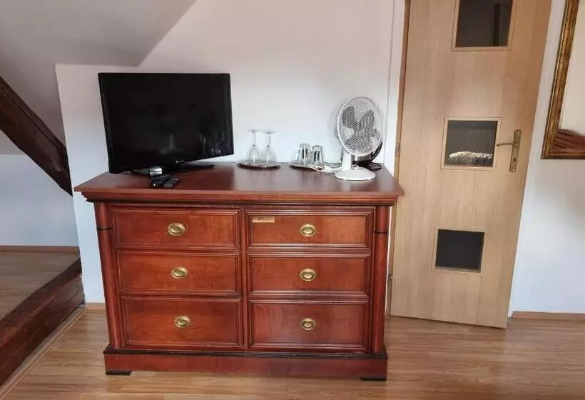 Hotelli Penzion U Dobrého Lva