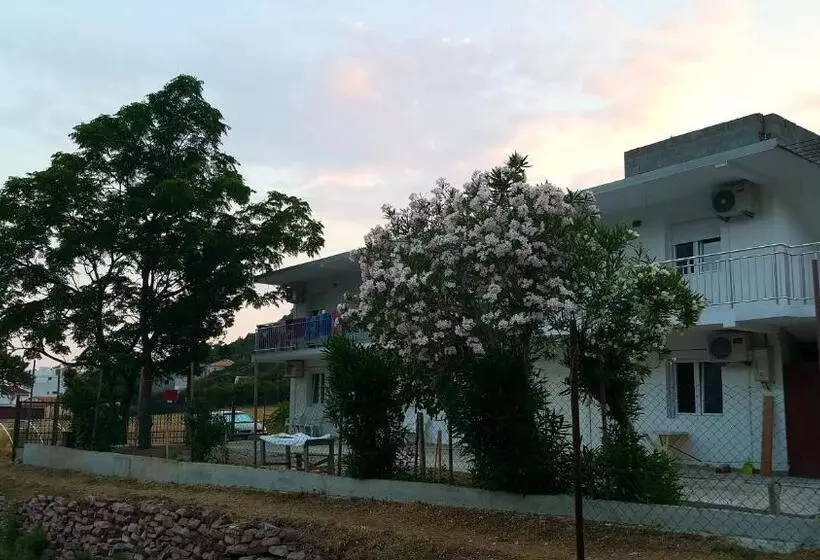 پانسیون Guest House Levant