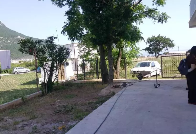 پانسیون Guest House Levant