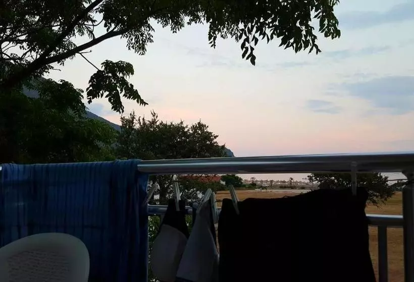 پانسیون Guest House Levant