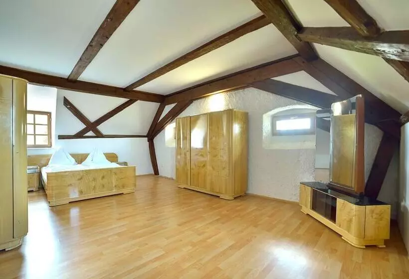 Majatalo Pivovarský Dvůr Lipan