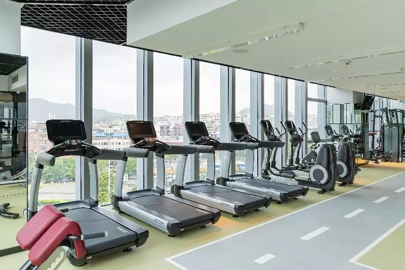 ホテル Holiday Inn Guangzhou South Lake