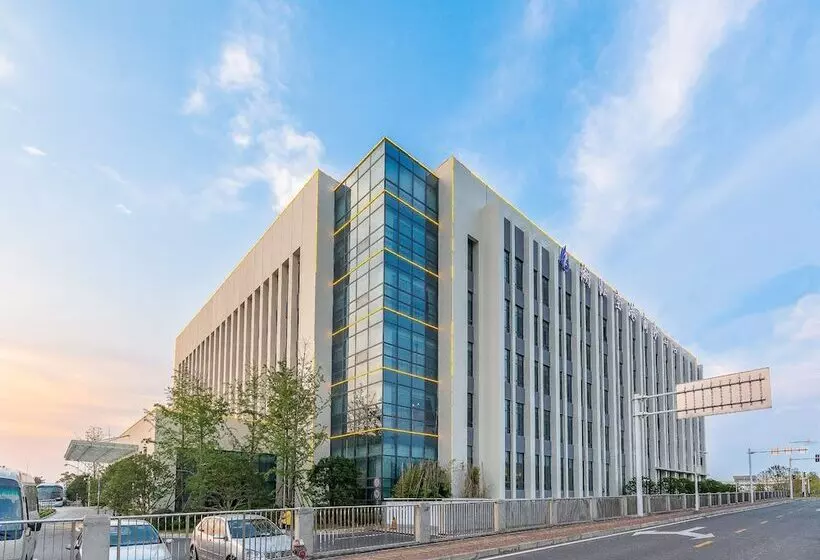 هتل Hubei Konggang Business