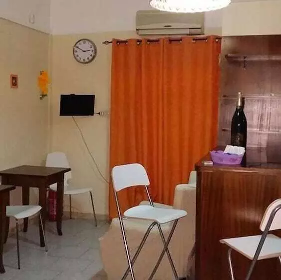 پانسیون Atrium Rooms