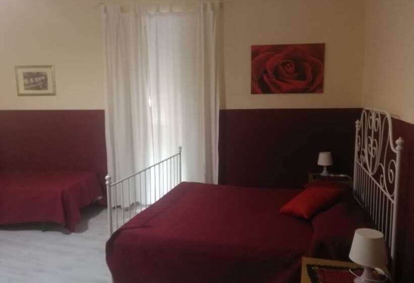 پانسیون Atrium Rooms