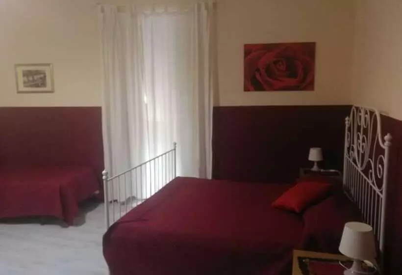 پانسیون Atrium Rooms