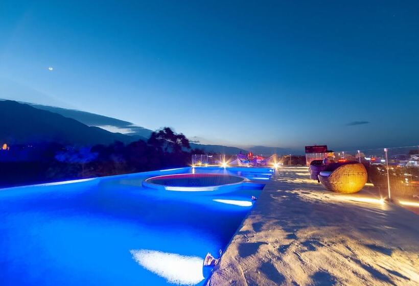 Пансион Crystal Taro Inn Dali