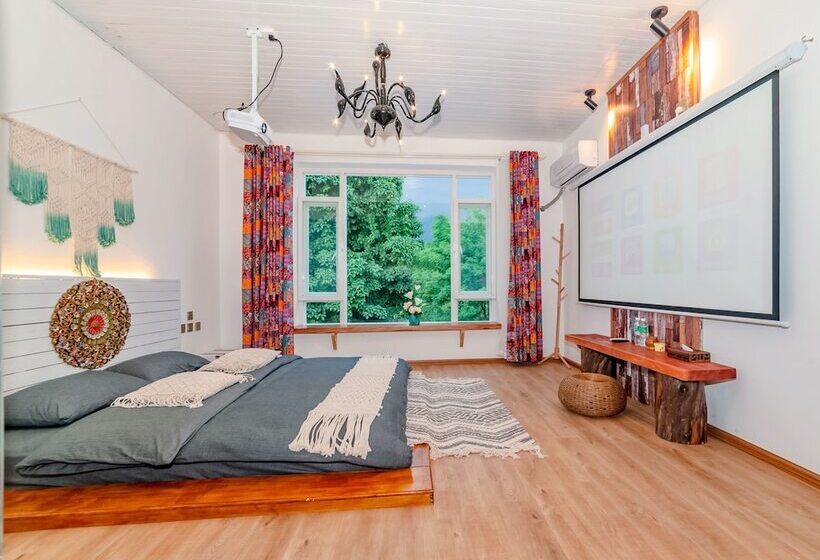 Пансион Crystal Taro Inn Dali