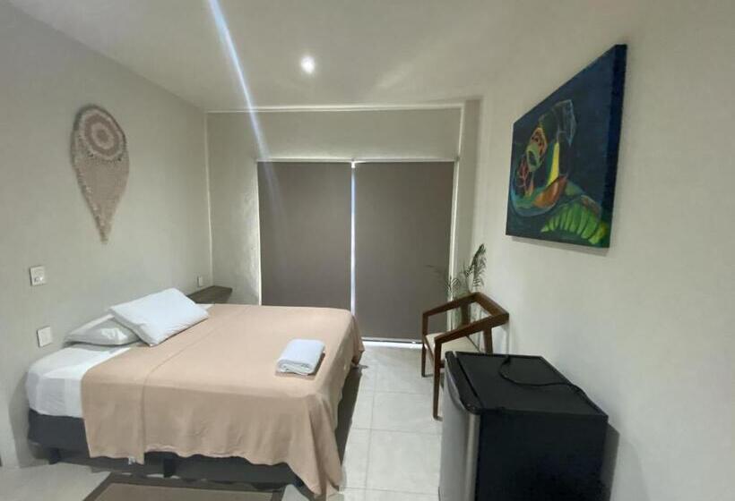 Cuxos Hotel Beachfront