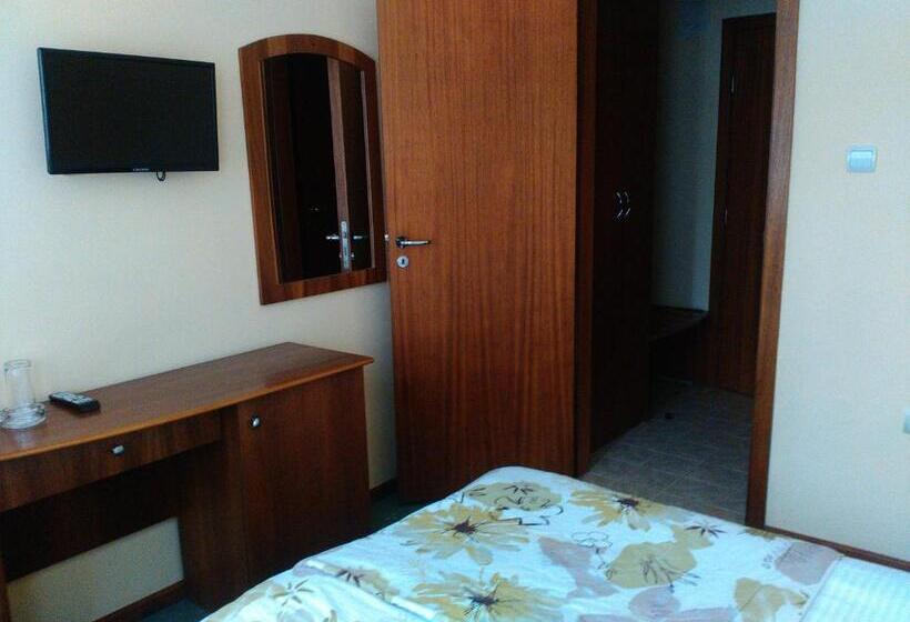 Family Hotel Bashtina Kashta