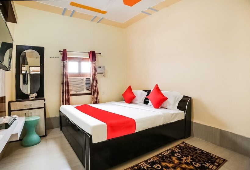 호텔 Oyo 44660 Muni Ji Restaurant &