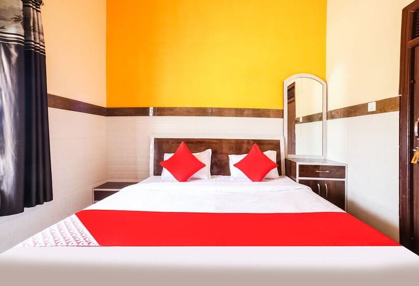 호텔 Oyo 44660 Muni Ji Restaurant &