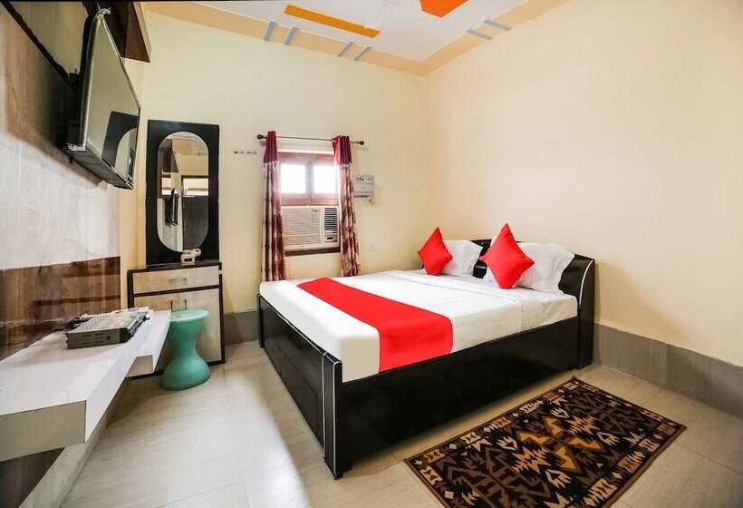 호텔 Oyo 44660 Muni Ji Restaurant &