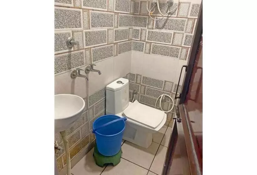 ホテル Smart Guest House, Panipat