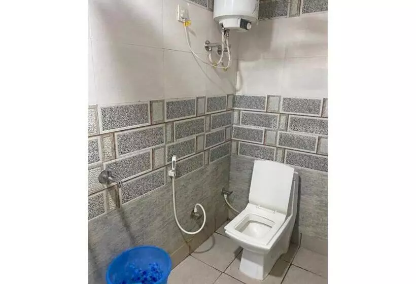 ホテル Smart Guest House, Panipat