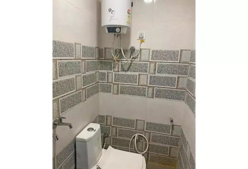 ホテル Smart Guest House, Panipat