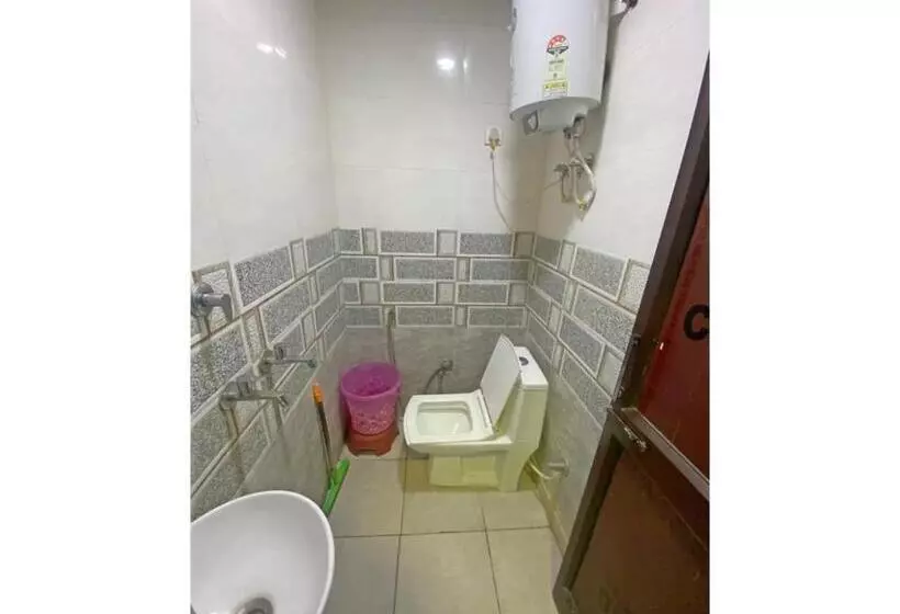 ホテル Smart Guest House, Panipat