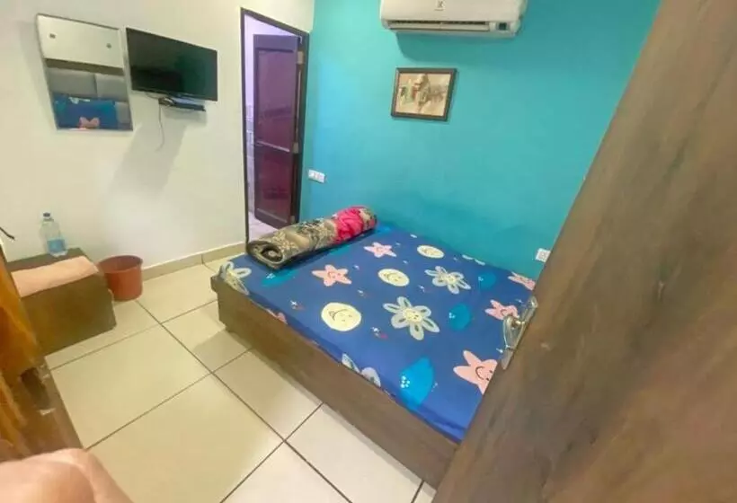 ホテル Smart Guest House, Panipat