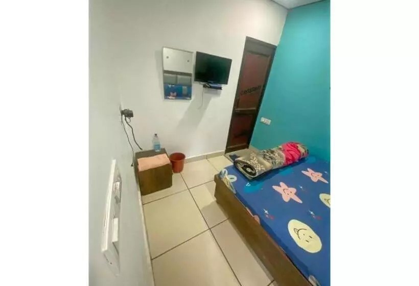 ホテル Smart Guest House, Panipat