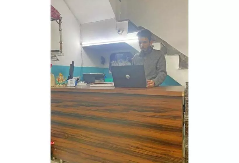 ホテル Smart Guest House, Panipat