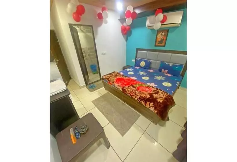 ホテル Smart Guest House, Panipat