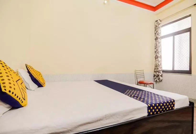 Hotelli Spot On 67836 Qureshi