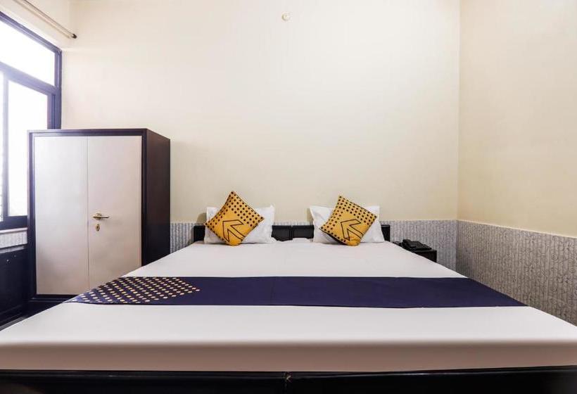 فندق Spot On 67836 Qureshi