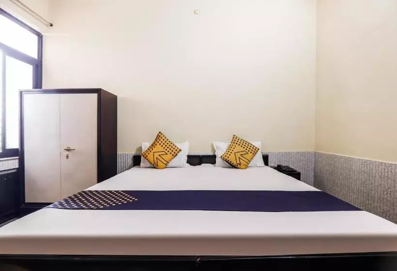 Hotelli Spot On 67836 Qureshi