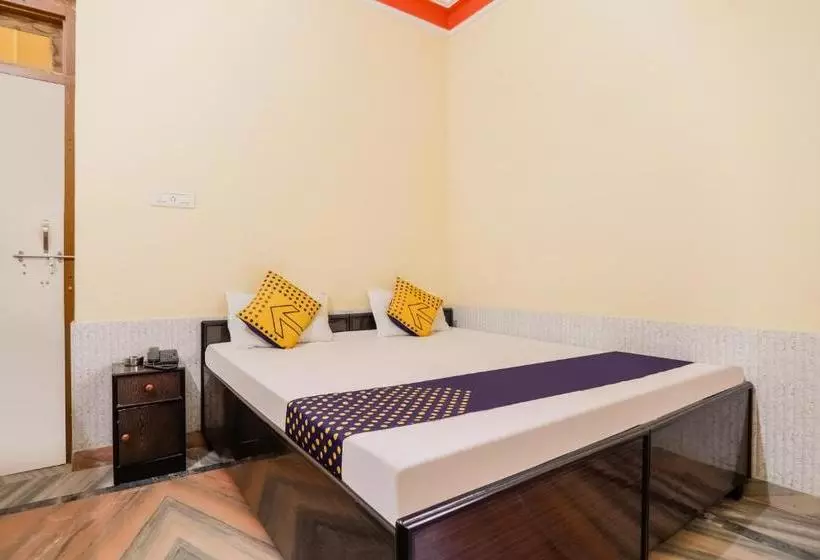 Hotelli Spot On 67836 Qureshi