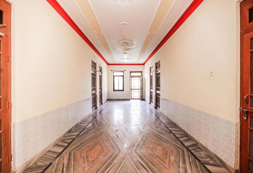 فندق Spot On 67836 Qureshi