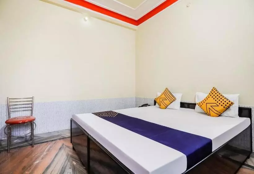 Hotelli Spot On 67836 Qureshi