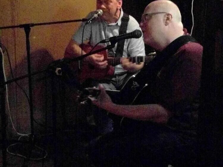 펜션 Old Fort Lodge