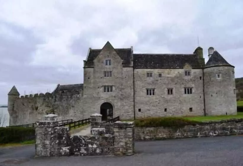 پانسیون Old Fort Lodge