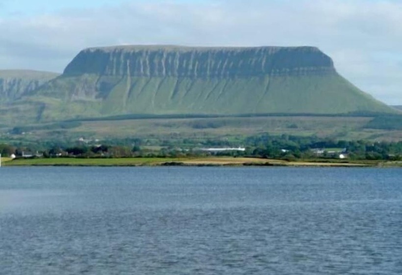 펜션 Old Fort Lodge