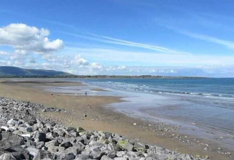 펜션 Old Fort Lodge