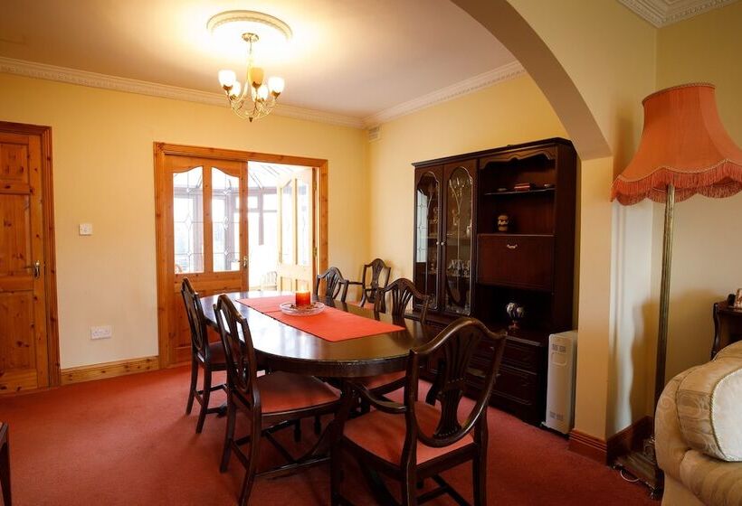 펜션 Old Fort Lodge