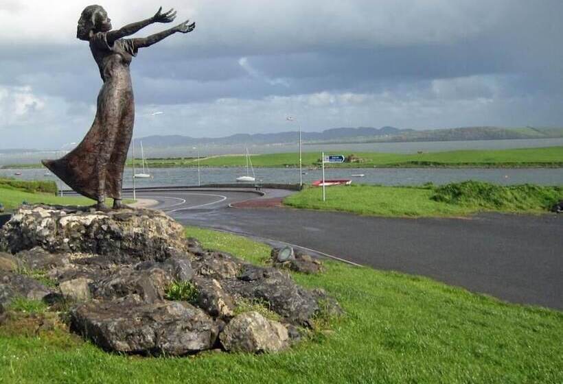 펜션 Old Fort Lodge