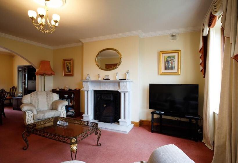 펜션 Old Fort Lodge