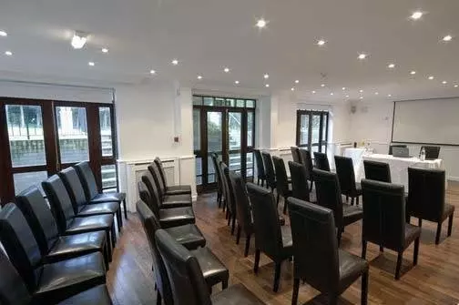 Comfort Hotel Enfield