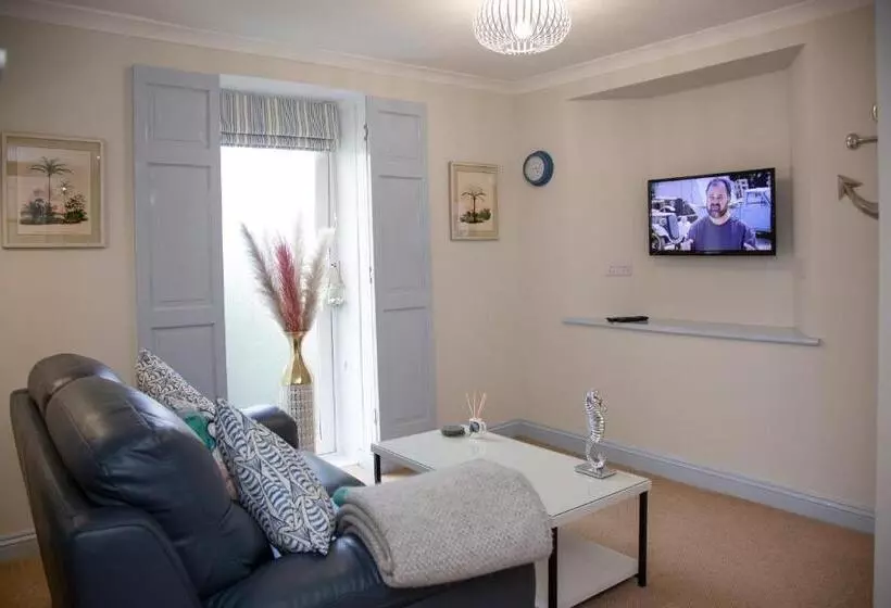 ホテル Carlton Court