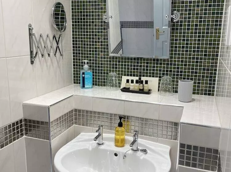 ホテル Carlton Court