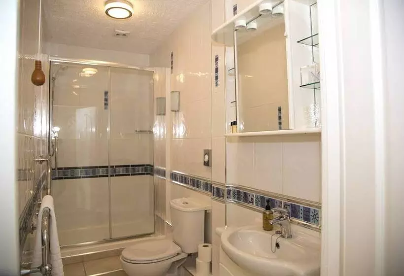 ホテル Carlton Court