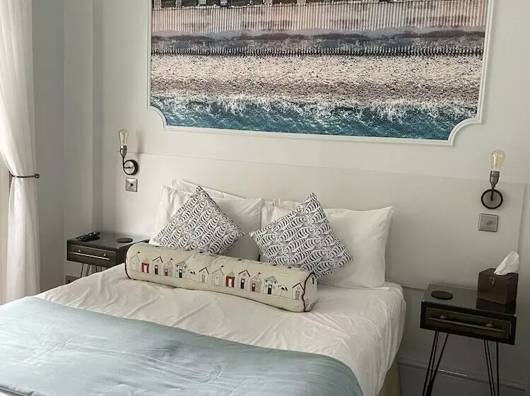 ホテル Carlton Court