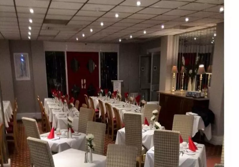 Hotel Chequers Plaza