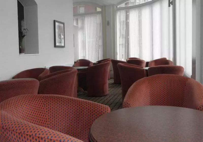 Hotel Chequers Plaza