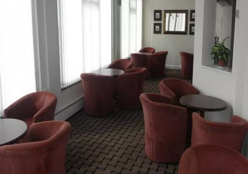 Hotel Chequers Plaza