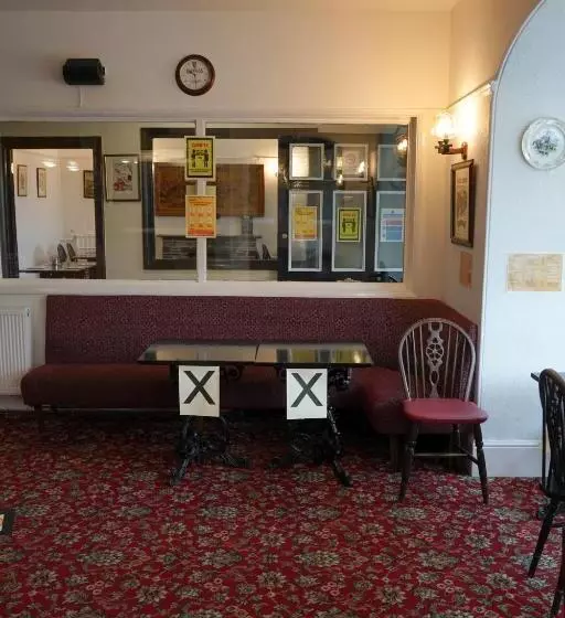 Hotelli Fox & Hounds