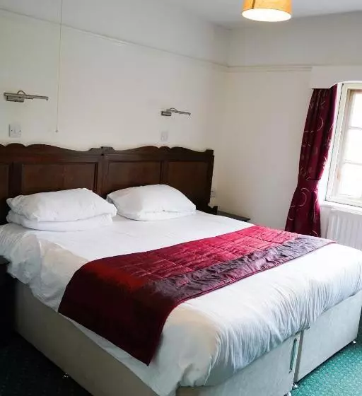 Hotelli Fox & Hounds